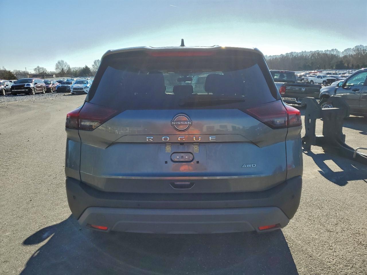 Nissan Rogue S Image 7