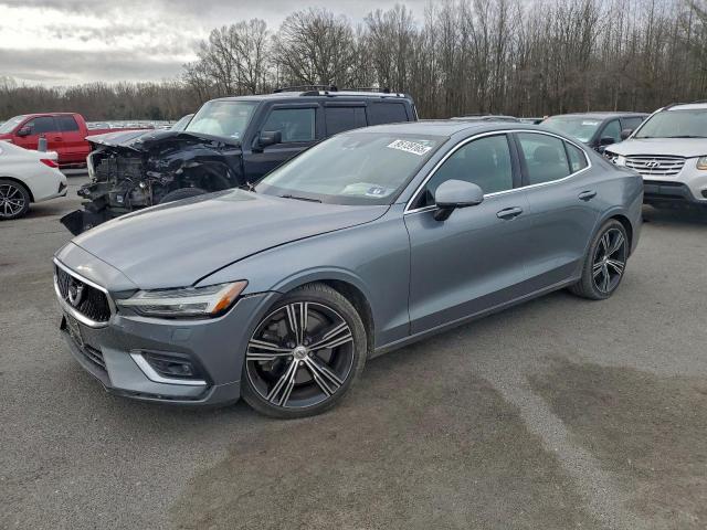  Salvage Volvo S60