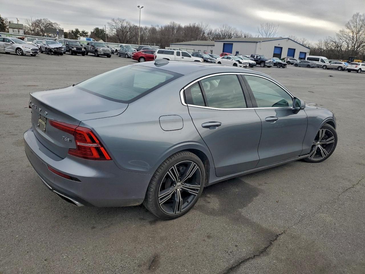 Volvo S60 T6 Inscription Image 2