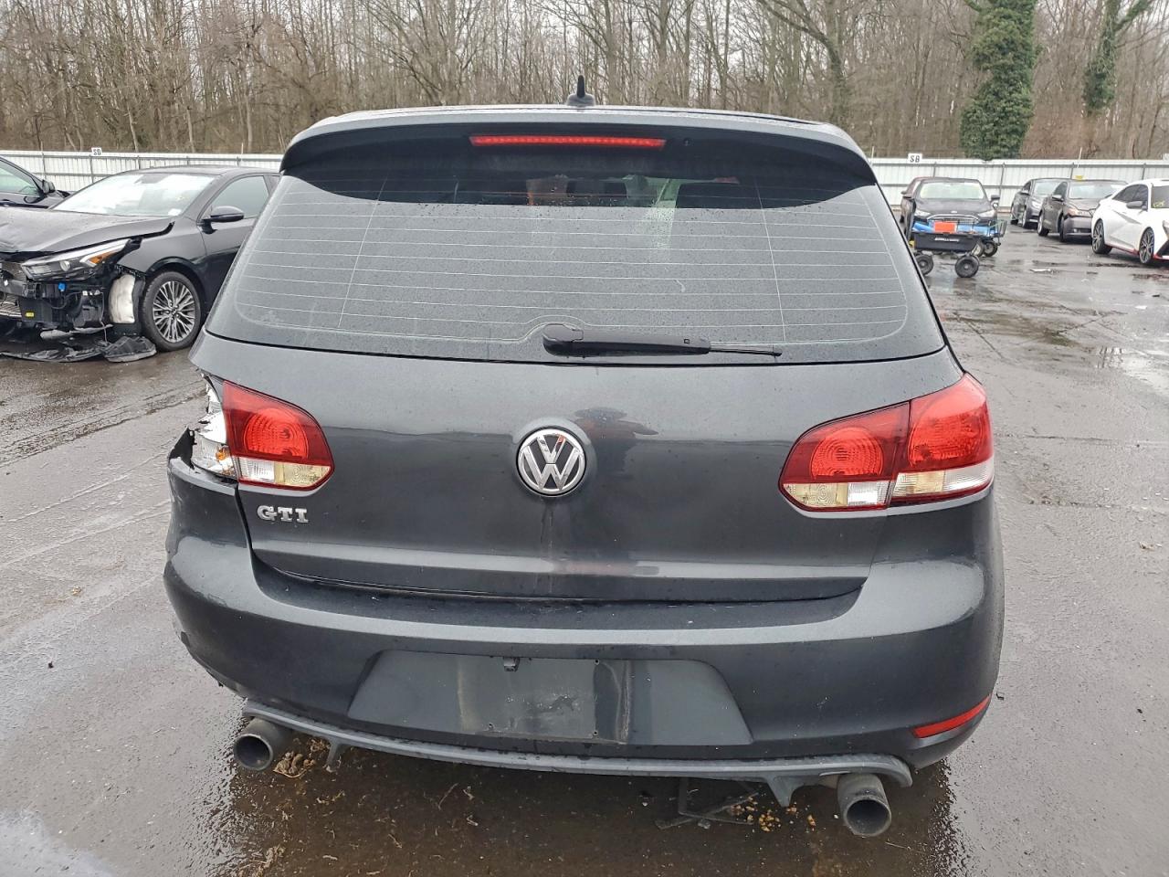 Volkswagen GTI Image 6