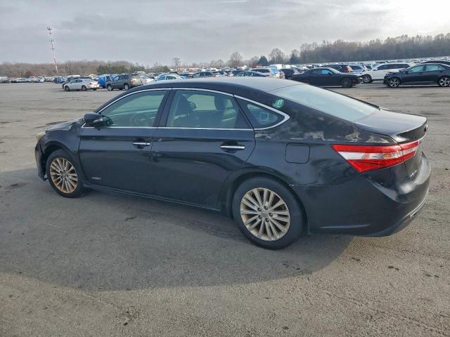 Toyota Avalon Hybrid Image 9