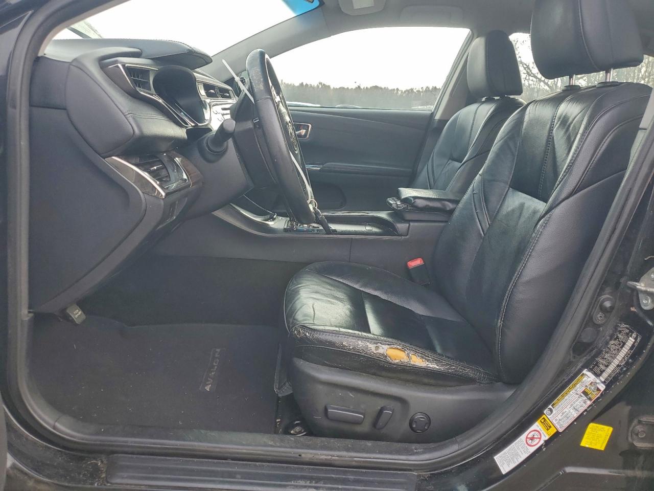 Toyota Avalon Hybrid Image 3