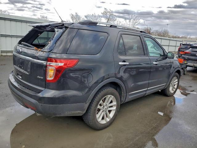 Ford Explorer Xlt Image 4