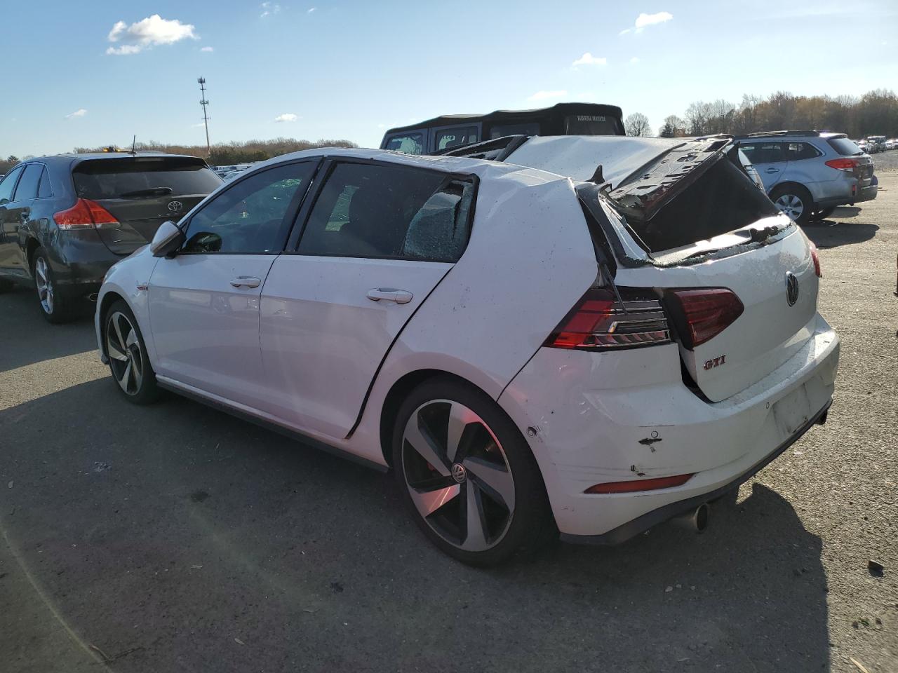 Volkswagen GTI S Image 6