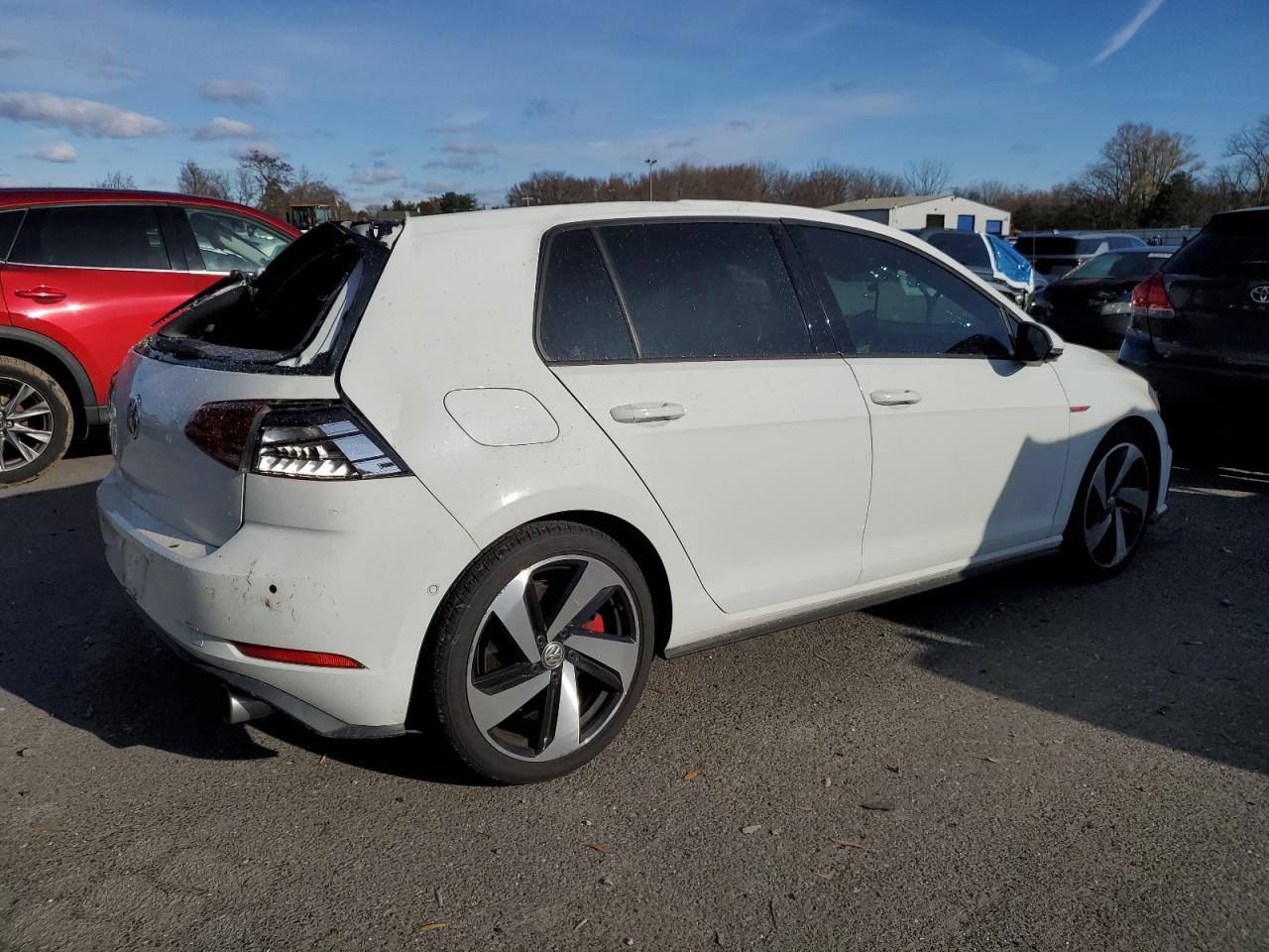 Volkswagen GTI S Image 4