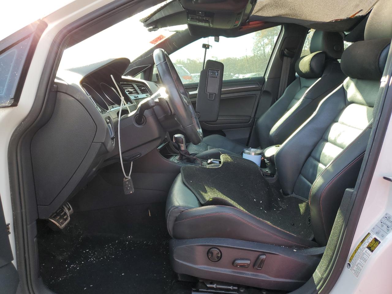 Volkswagen GTI S Image 5