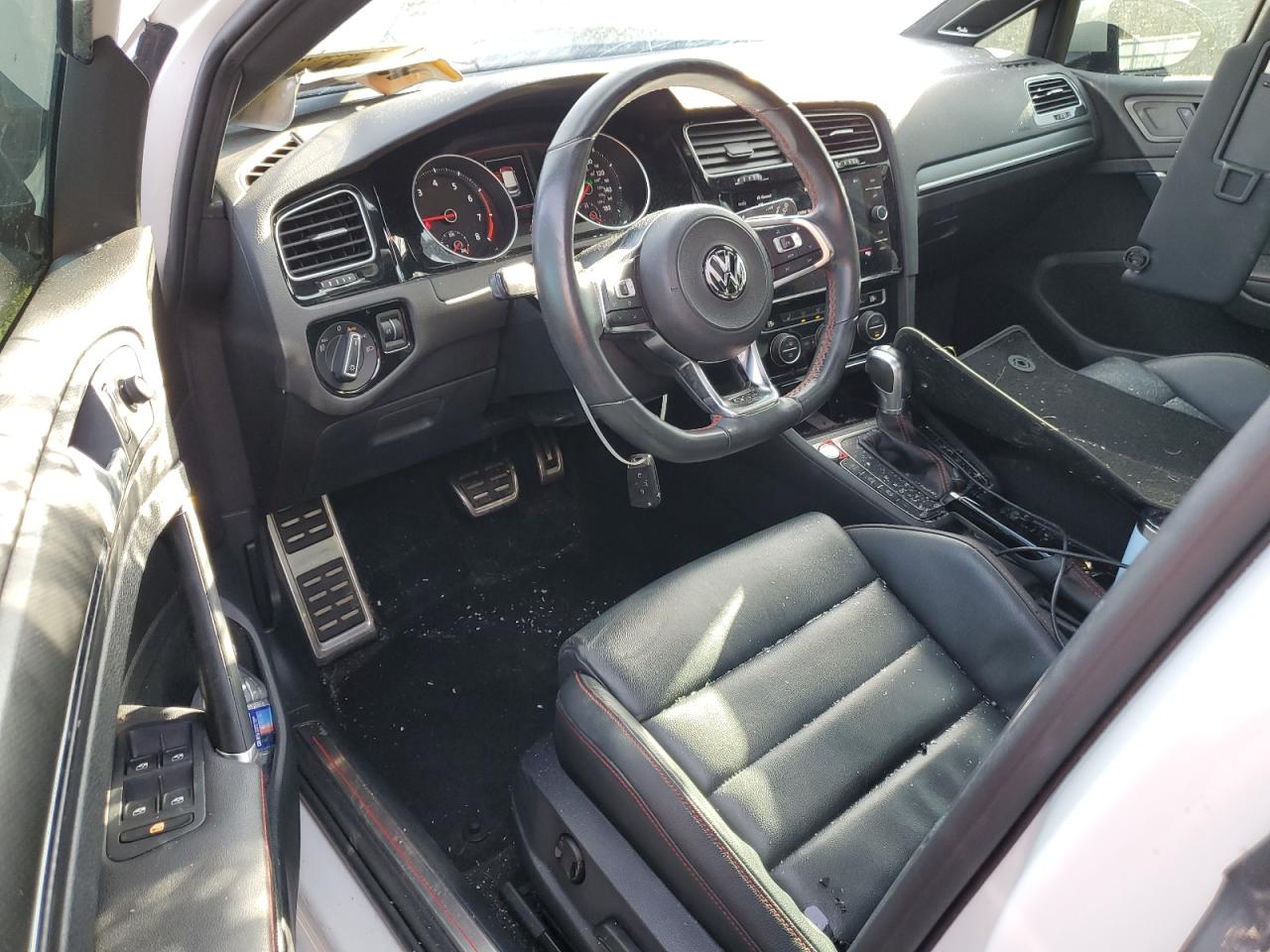 Volkswagen GTI S Image 7