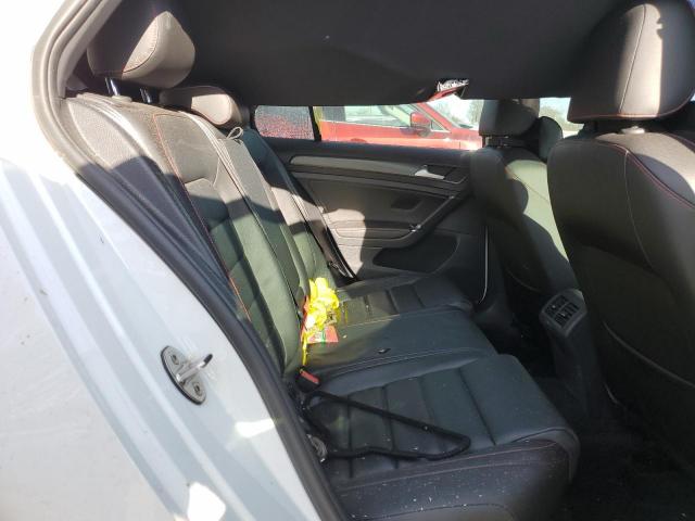 Volkswagen GTI S Image 9