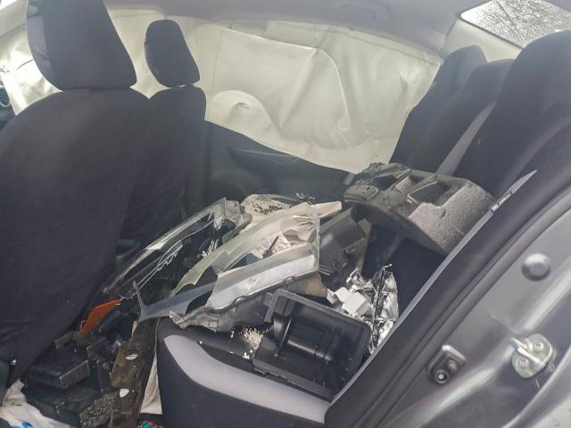 Nissan Versa S Image 12