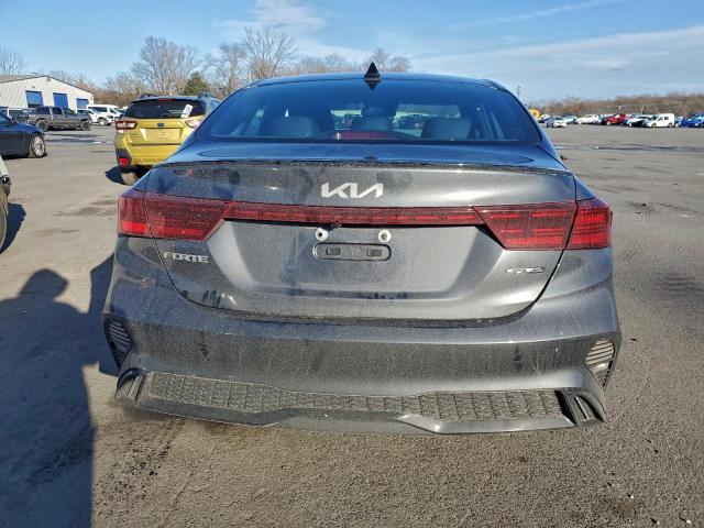 Kia Forte Gt Line Image 5