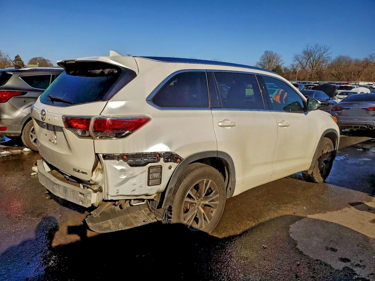 Toyota Highlander Xle Image 8