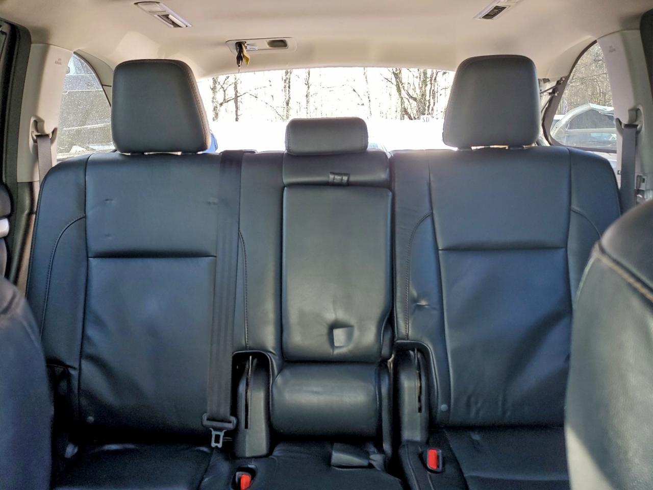 Toyota Highlander Xle Image 2