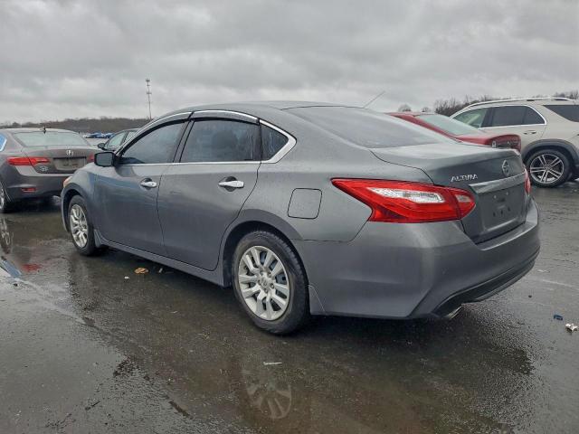 Nissan Altima 2.5 Image 9