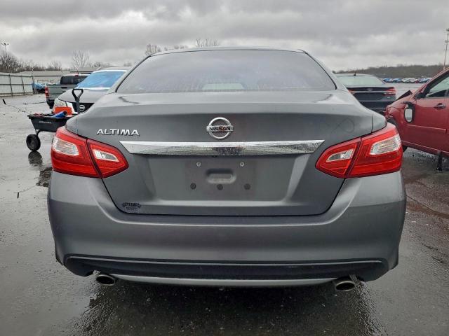 Nissan Altima 2.5 Image 7