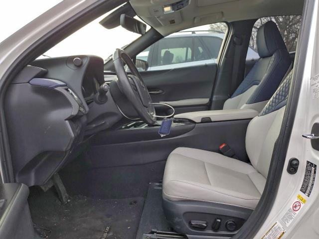 Lexus Ux 200 Image 8