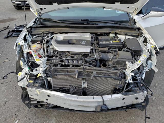 Lexus Ux 200 Image 10