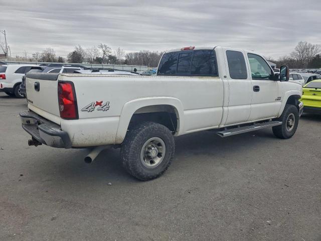 Chevrolet Silverado K3500 Image 4