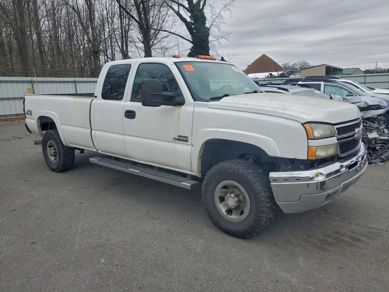 Chevrolet Silverado K3500 Image 5