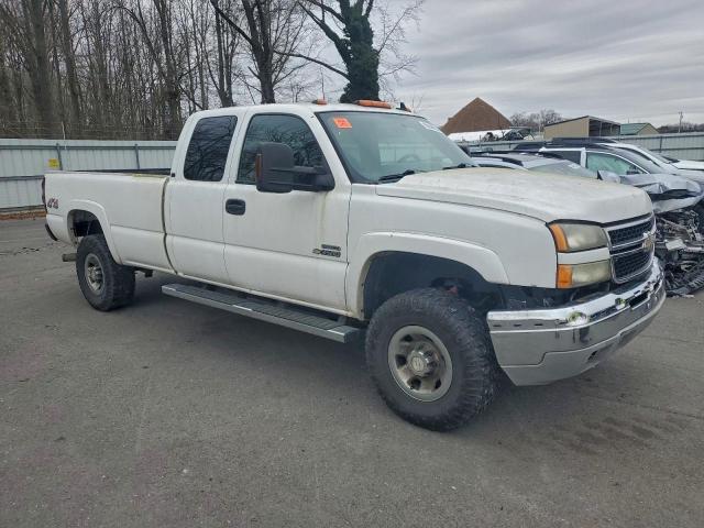 Chevrolet Silverado K3500 Image 5