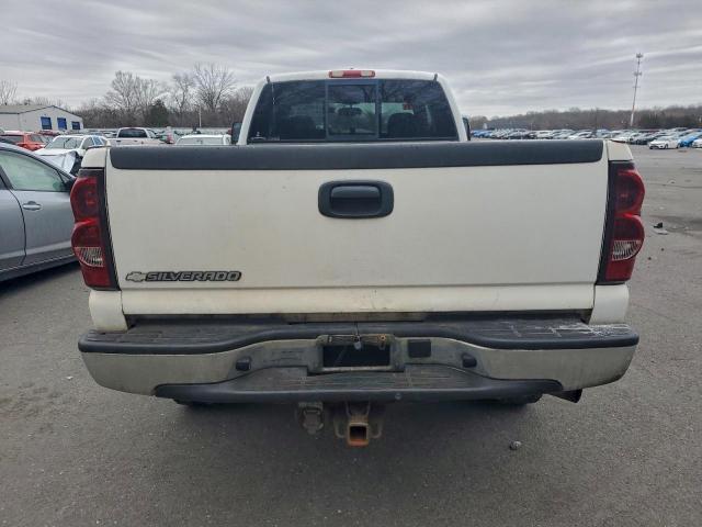 Chevrolet Silverado K3500 Image 11