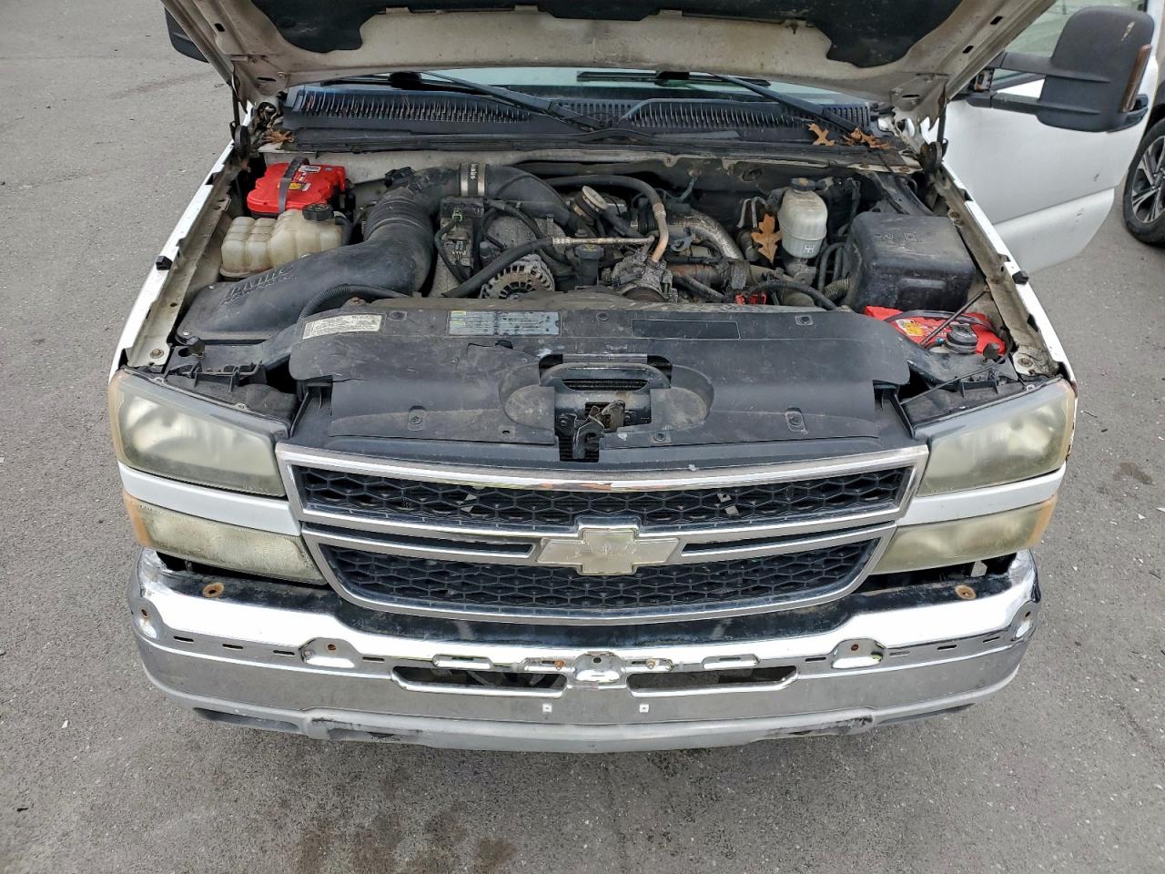 Chevrolet Silverado K3500 Image 7
