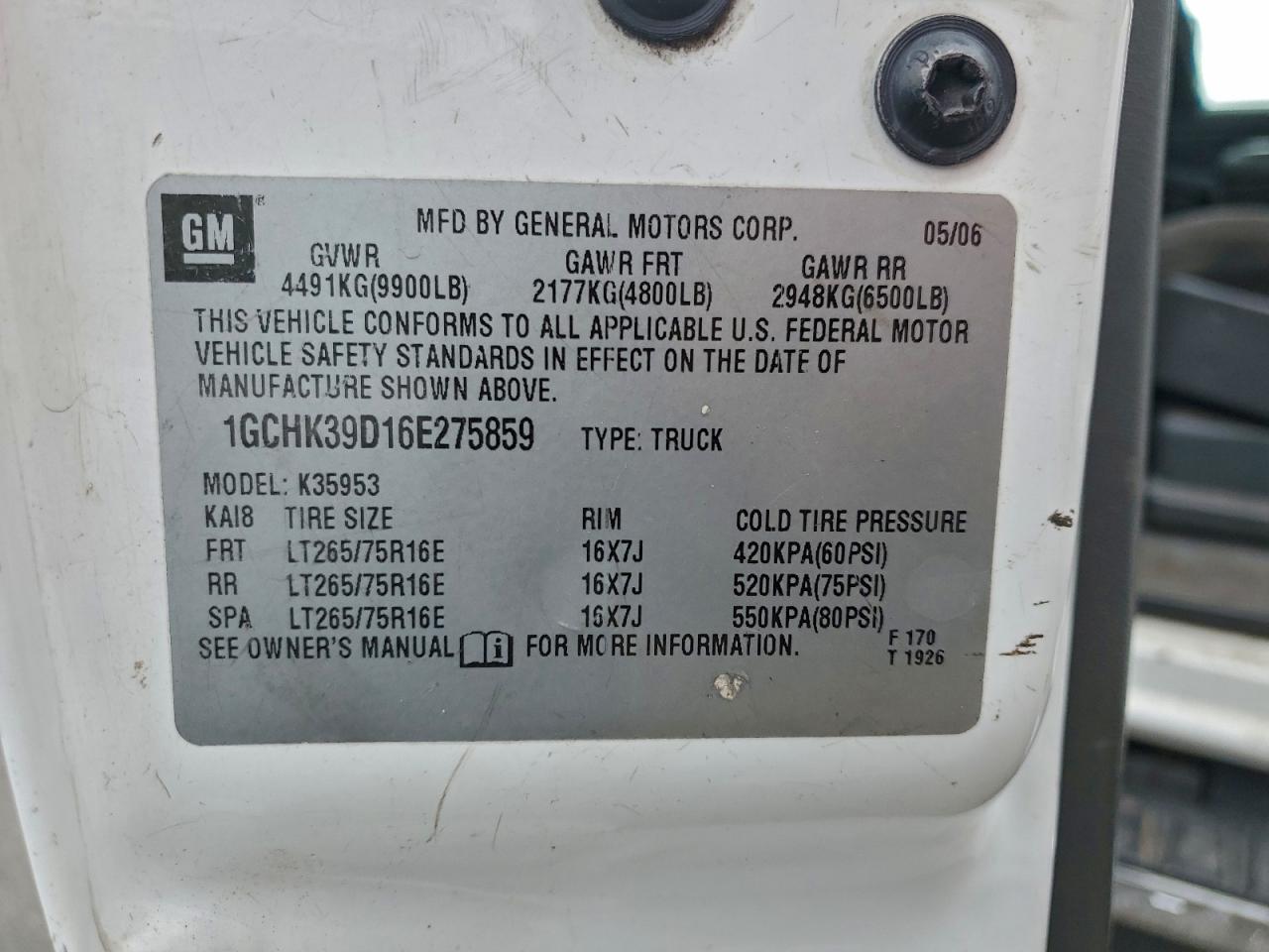 Chevrolet Silverado K3500 Image 9