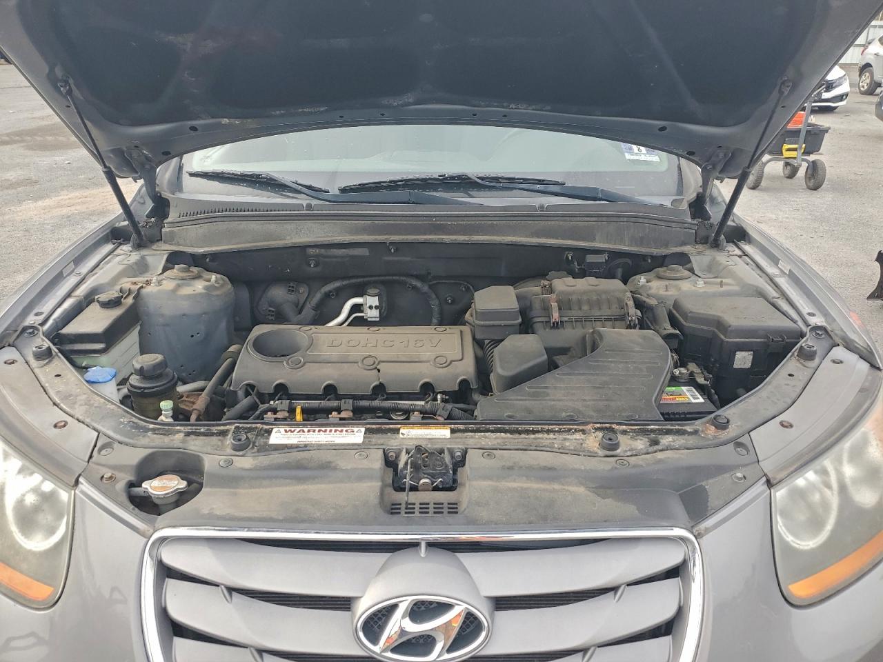 Hyundai SANTA FE Gls Image 13