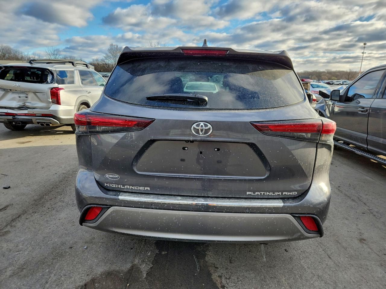 Toyota Highlander Le Image 4